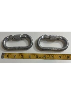 2 LIBERTY Mountain CARABINERS Vtg USA Climbing Gear Locking